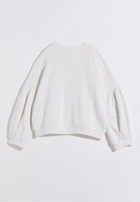Sweatshirt bianco corto con maniche lunghe e a sbuffo. Realizzato in tessuto morbido con una texture liscia e colletto rotondo. Nessun motivo visibile.