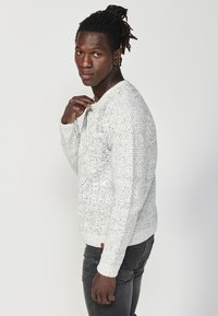 Koroshi Vesta - crudo off white