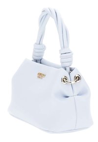 Borsa a tracolla in pelle azzurro chiaro con una forma strutturata, manici intorti e dettagli in metallo dorato. Presenta una placca con il logo e una chiusura arricciata.