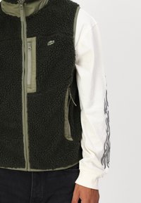 Lacoste Vestă - sapwood/khaki