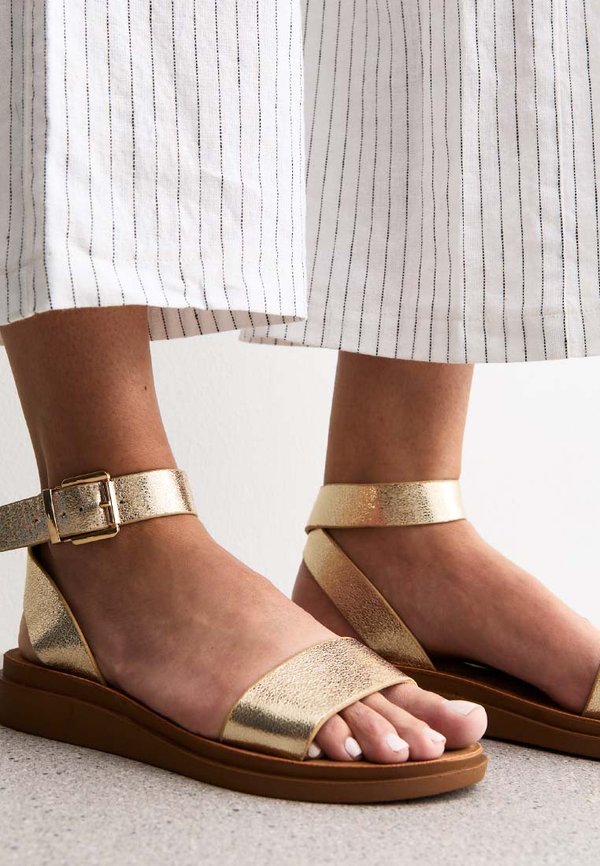 OPEN TOE  - Schaftsandale - gold