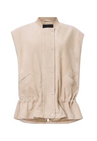 Gilet in suede beige con colletto rialzato, chiusura frontale con bottoni, dettagli a coste e due tasche laterali con orlo arricciato.