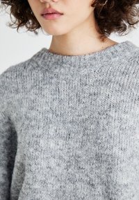 Gina Tricot BOXY SWEATER - Džemperis - grey melange