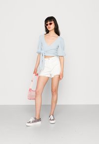 Monki Blusa - blue dusty light