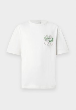 Hvid T-shirt med korte ærmer og grøn ande grafik samt teksten "The Gant Birding Club New Haven, Connecticut" på venstre bryst.