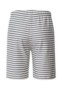 Gestreifte Shorts mit blau-weißer Musterung, ausgestattet mit einem elastischen Bund, leichtem Material und geradem Schnitt. Keine sichtbaren Taschen.
