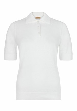 Hvid polo t-shirt med korte ærmer, tre knapper og en klassisk krave, lavet af et tekstureret strikket stof.