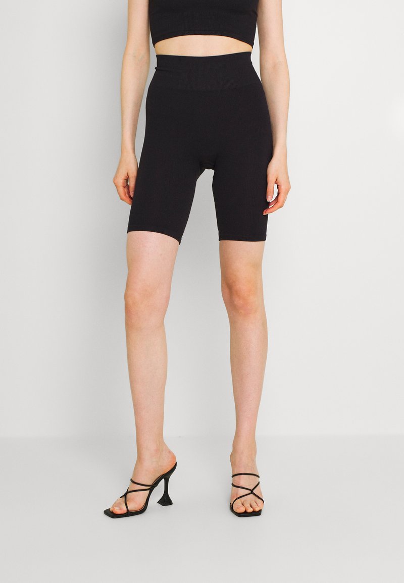 Damen T-Shirts | Pieces PCCLEO SHORT BRA SET Top black/schwarz - IS98470 Damen T-Shirts | Pieces PCCLEO SHORT BRA SET Top black/schwarz - IS98470