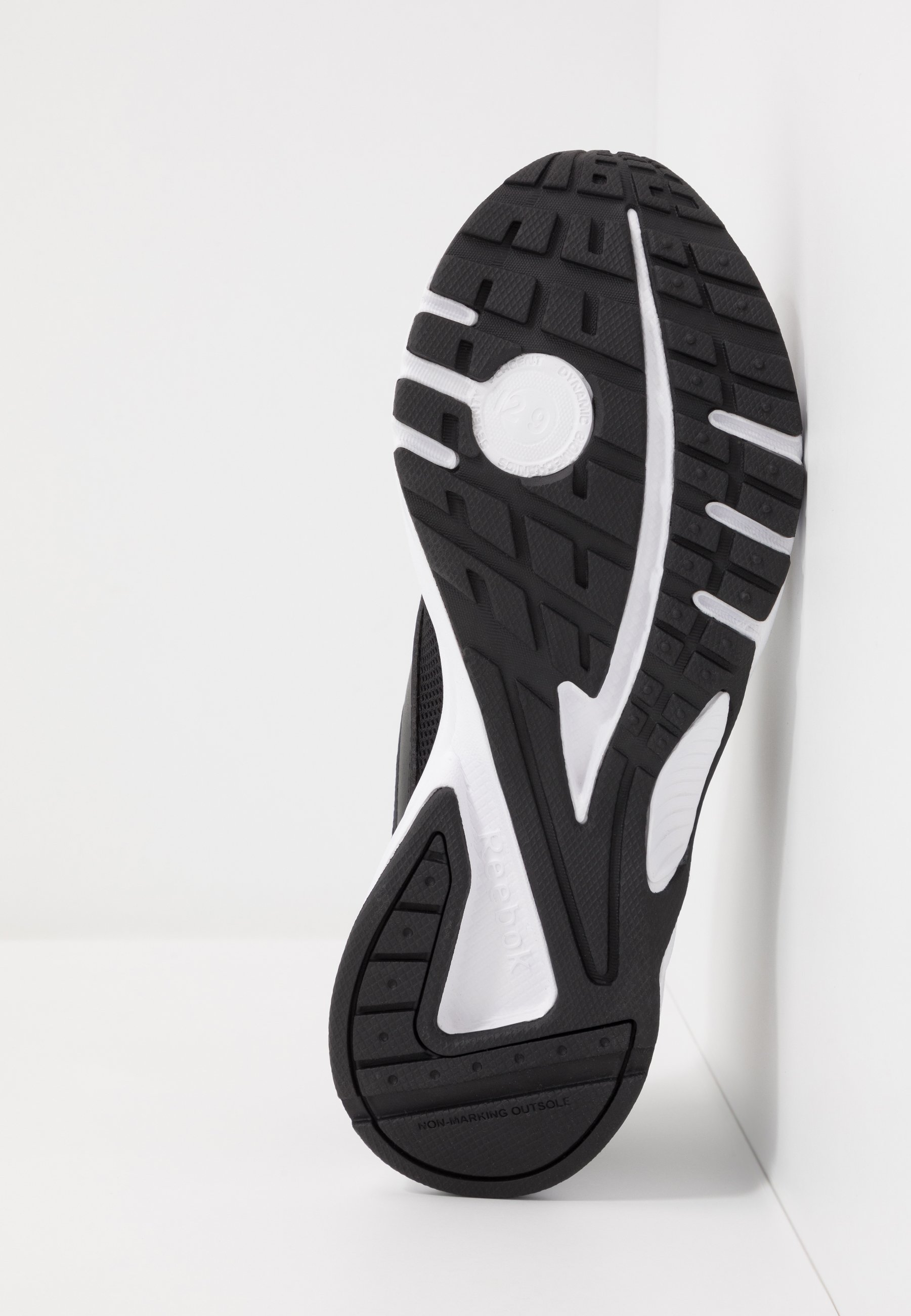 Reebok PHEEHAN - Nøytrale løpesko - black/white Reebok PHEEHAN - Nøytrale løpesko - black/white