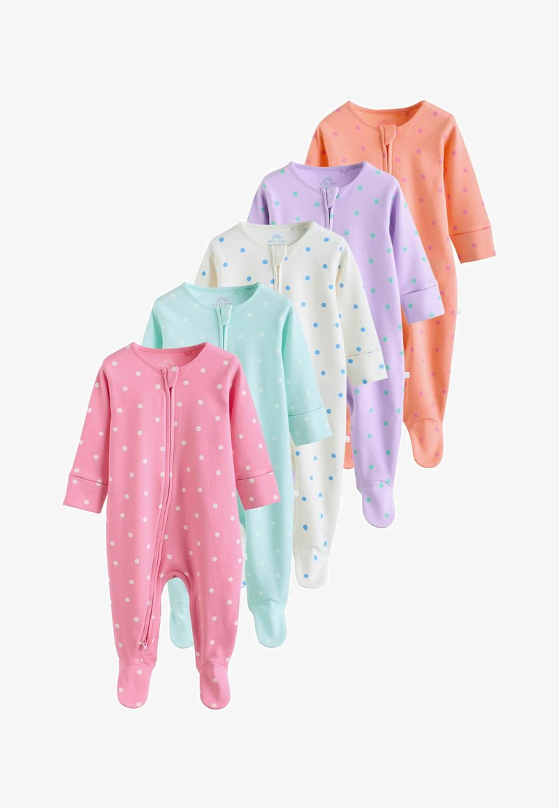 Cinq pyjamas bébé avec pieds de couleurs pastel à pois, chacun avec une fermeture éclair à l'avant, disposés en motif décalé.
