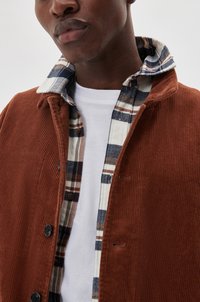Matinique MASHAY HERITAGE CORDUROY 
 - Lengva striukė - cambridge brown