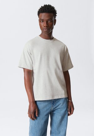 GREAT BOXY - Pamata T-krekls - light grey