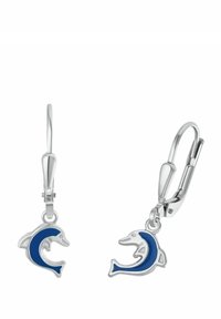 Pendientes de delfín de plata con acentos de esmalte azul, que cuentan con un cierre de palanca y un diseño estilizado de delfín. Ligero y con un acabado brillante.
