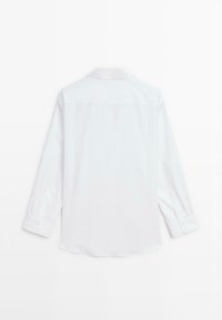 Chemise blanche à manches longues vue de dos, avec poignets à boutons et col classique.