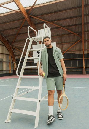 FRILIVIN ENSEMBLE TEXTURÉ UNI CHEMISE COURTES - Short - vert