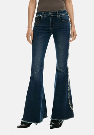 FLARED FRAYED  - Vaqueros a campana - blue