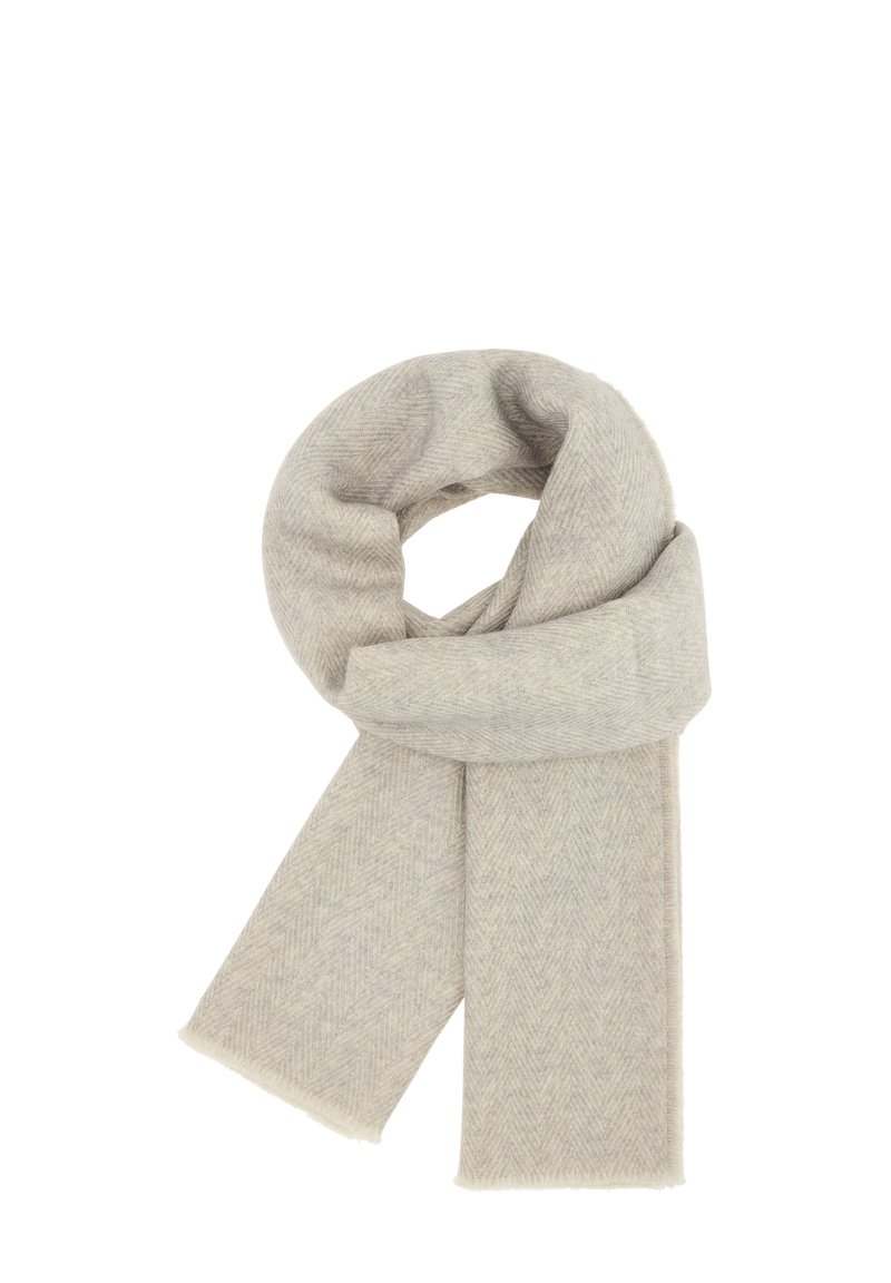 Écharpe en chevrons gris clair en tissu doux et texturé. Présente des bords effilochés et un design simple enroulé.