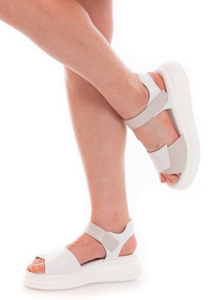 Cesare Gaspari, Sandales - beige