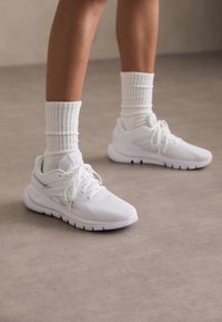 SPLIT FLEX - Edzőcipő - white/silver metallic