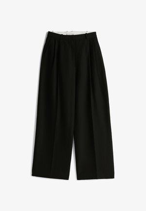 Μαύρο παντελόνι με φαρδιά πόδια και ψηλή μέση, με πιέτες μπροστά και λεία υφή. Χωρίς ορατά μοτίβα ή μεταλλικά στοιχεία.