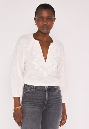 DELICATE BRODERIE - Blouse - creme