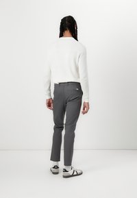 Jack & Jones PREMIUM JPSTMARCO DAVE - Pantaloni chino - castlerock