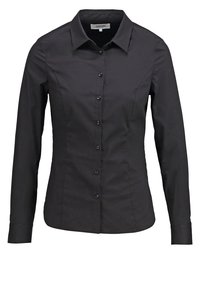 Chemise noire ajustée à manches longues avec col, coutures cintrées et boutons noirs sur le devant.