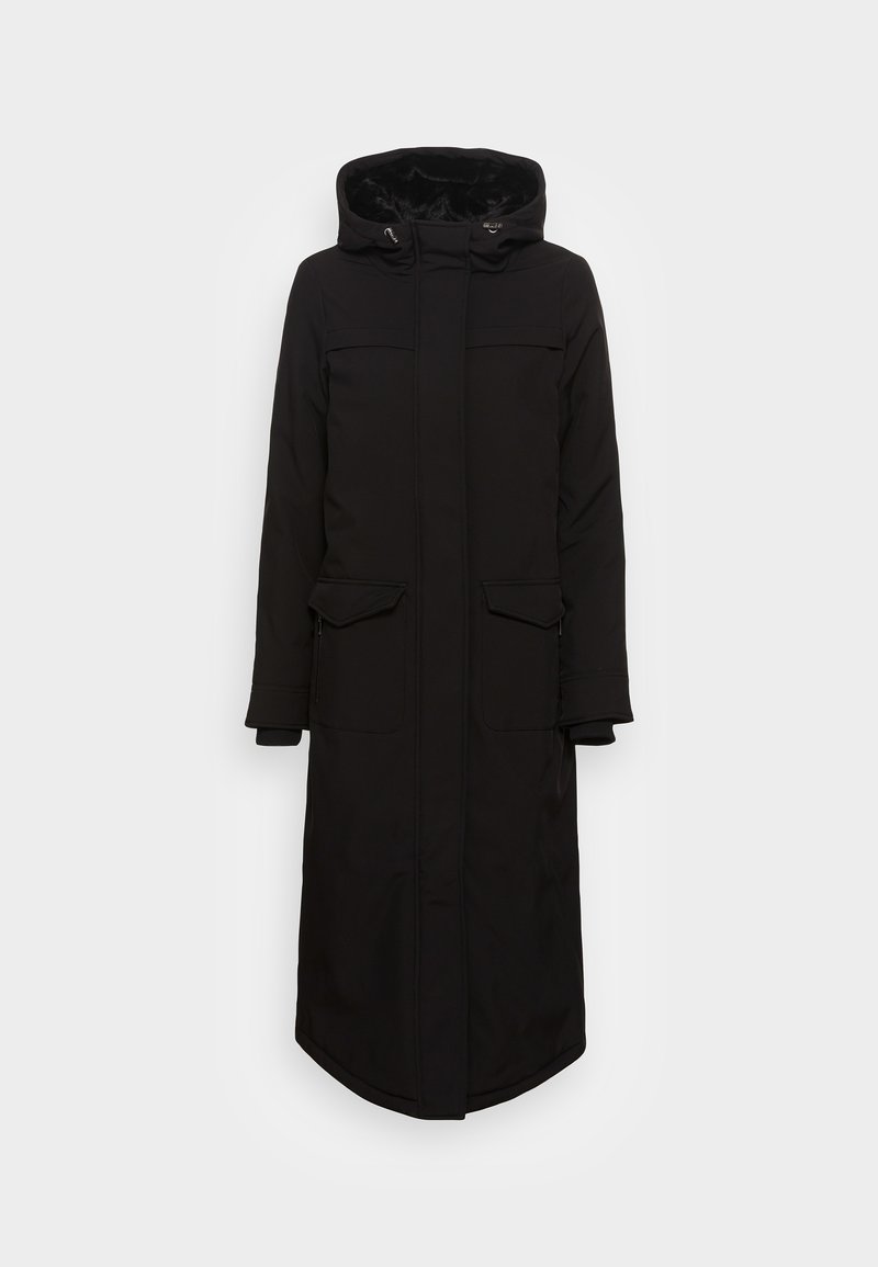 Dlouhý černý zimní kabát s kapucí, klopovými kapsami a skrytým předním zipem, vystavený na světlém jednolitém pozadí.