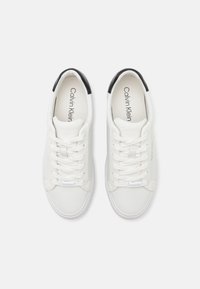 Calvin Klein LACE UP - Zapatillas - white/black