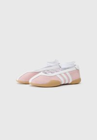 adidas Originals TAEKWONDO MEI BALLET - Matalavartiset tennarit - clear pink/ftwr white/gum