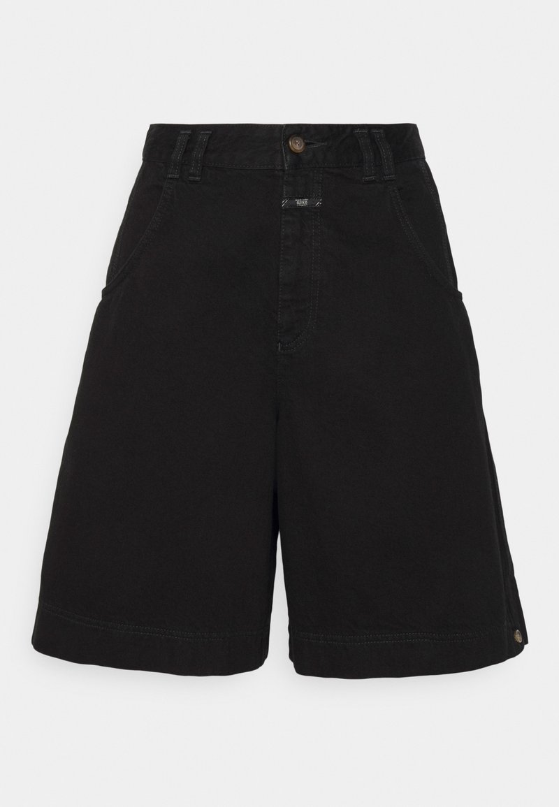 Shorts noirs taille haute avec poches avant, passants pour ceinture, fermeture par bouton et coupe à jambes larges sur fond blanc.