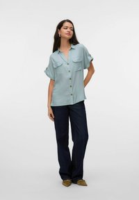 Vero Moda VMBUMPY NOOS - Button-down blouse - gray mist