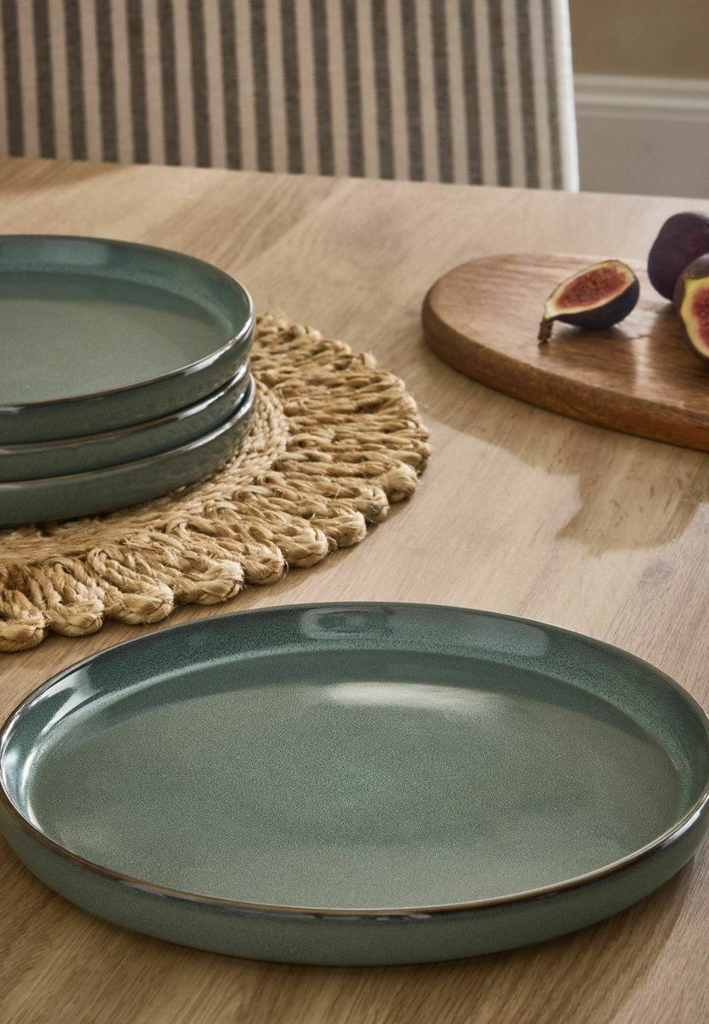 Next SET OF 4 DALTON SIDE PLATES - Teller