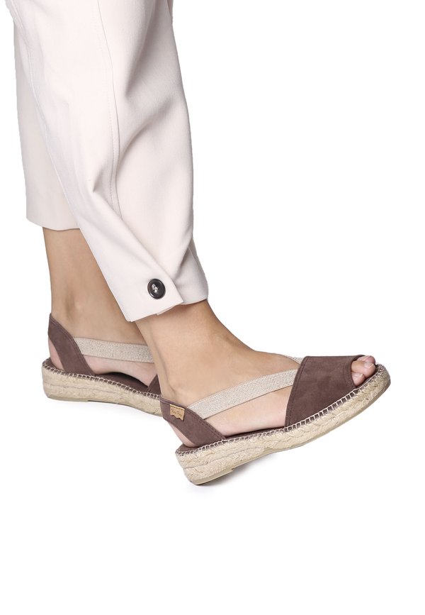 ELLA - Keilsandalette - cacau