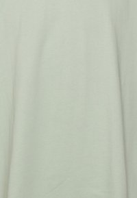Pegador LOGO TEE - T-shirt básica - washed milky green