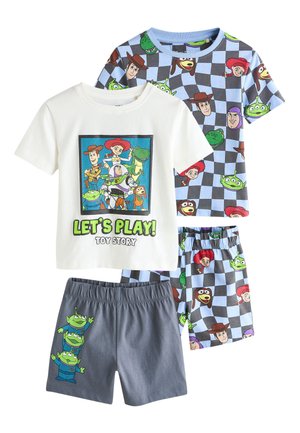 Kind trägt weißes Toy Story Shirt mit den Figuren Woody, Jessie, Buzz Lightyear, Rex, Slinky Dog und einem Alien mit dem Text "Let's Play!"