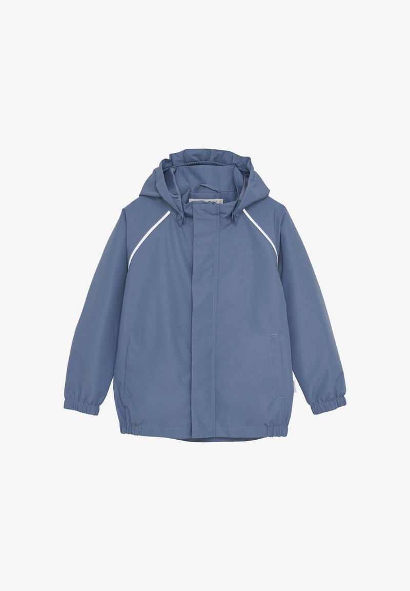 Blauwe waterdichte jas met een capuchon, elastische manchetten en een rits aan de voorkant. Heeft witte accentnaden en twee zijzakken.