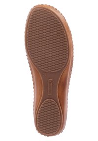 Suela de zapato de goma marrón con un patrón de agarre texturizado. Presenta una forma redondeada y un sutil estampado del logotipo. Tamaño marcado como 38.