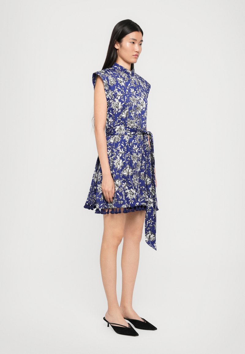 Alice + Olivia LUCY CUFFED CAP MINI DRESS - Shirt dress - blooming wild indigo/blue - Zalando.co.uk Alice + Olivia LUCY CUFFED CAP MINI DRESS - Shirt dress - blooming wild indigo/blue - Zalando.co.uk