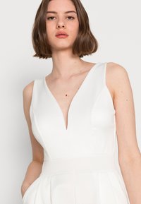 WAL G. Macacão - white