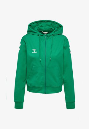 Groene zip-up hoodie gemaakt van zachte stof, met een voorkantzak, capuchon met trekkoord en een wit logo en accenten op de mouwen.