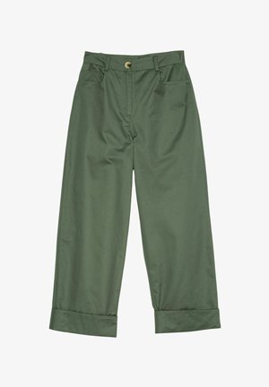 Pantaloni verde oliva a gamba larga con orli risvoltati, bottone frontale, cerniera, passanti per cintura e tasche anteriori.