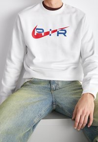Nike Sportswear Sweatshirt - white