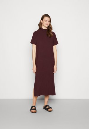 Monki Vestido de malha - red dark vin