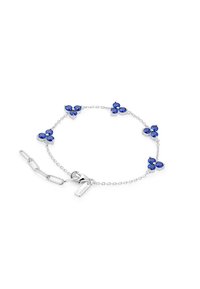 Silberne Kettenarmband mit fünf blauen, blütenförmigen Edelsteinen, sicherem Verschluss und verstellbarer Länge.