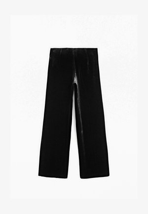 Zwarte fluwelen wijde broek met rechte snit, platte voorkant en geen zichtbare sluitingen. Zachte textuur met een lichte glans.
