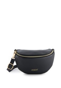 Černá kožená crossbody taška se zaobleným tvarem, zlatým zipem, nastavitelným popruhem a vyraženým logem "VENEZIA" na přední straně.