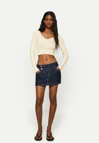 Bershka V-NECK - SWEATER  - Jumper - beige
