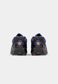 Nike Sportswear AIR MAX DN SE - Sapatilhas - medium violet/total orange/voltage purple/black
