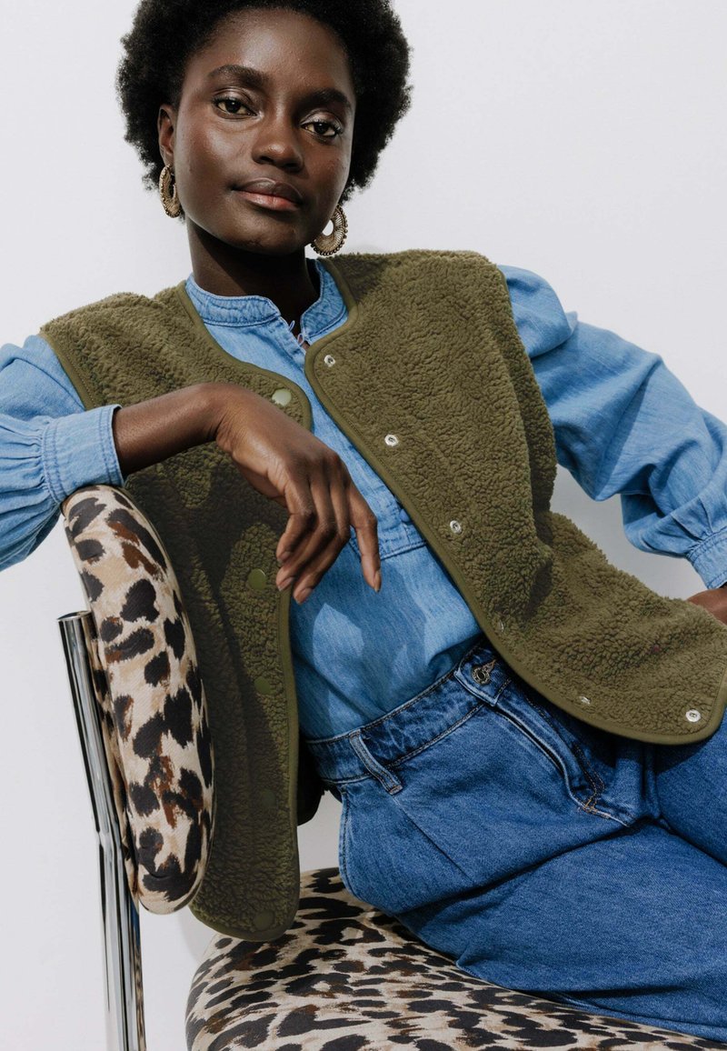 Gilet Sans Manche Moumoute Promod Promod RÉVERSIBLE SANS MANCHES